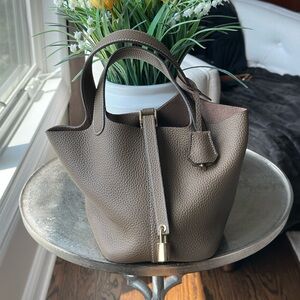 Elegant Brown Leather Tote Bag